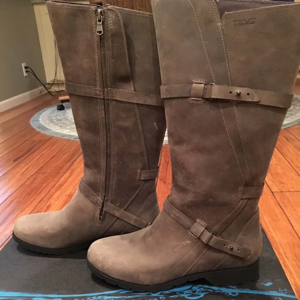 Teva De La Vina Boot